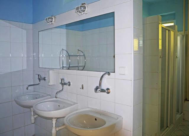 Hostel Sokol Troja Praga Exterior foto